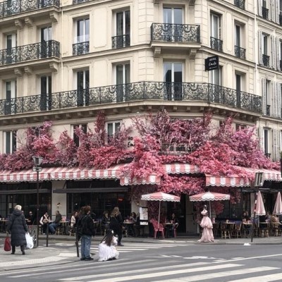 featured image life in france - french adventure blog