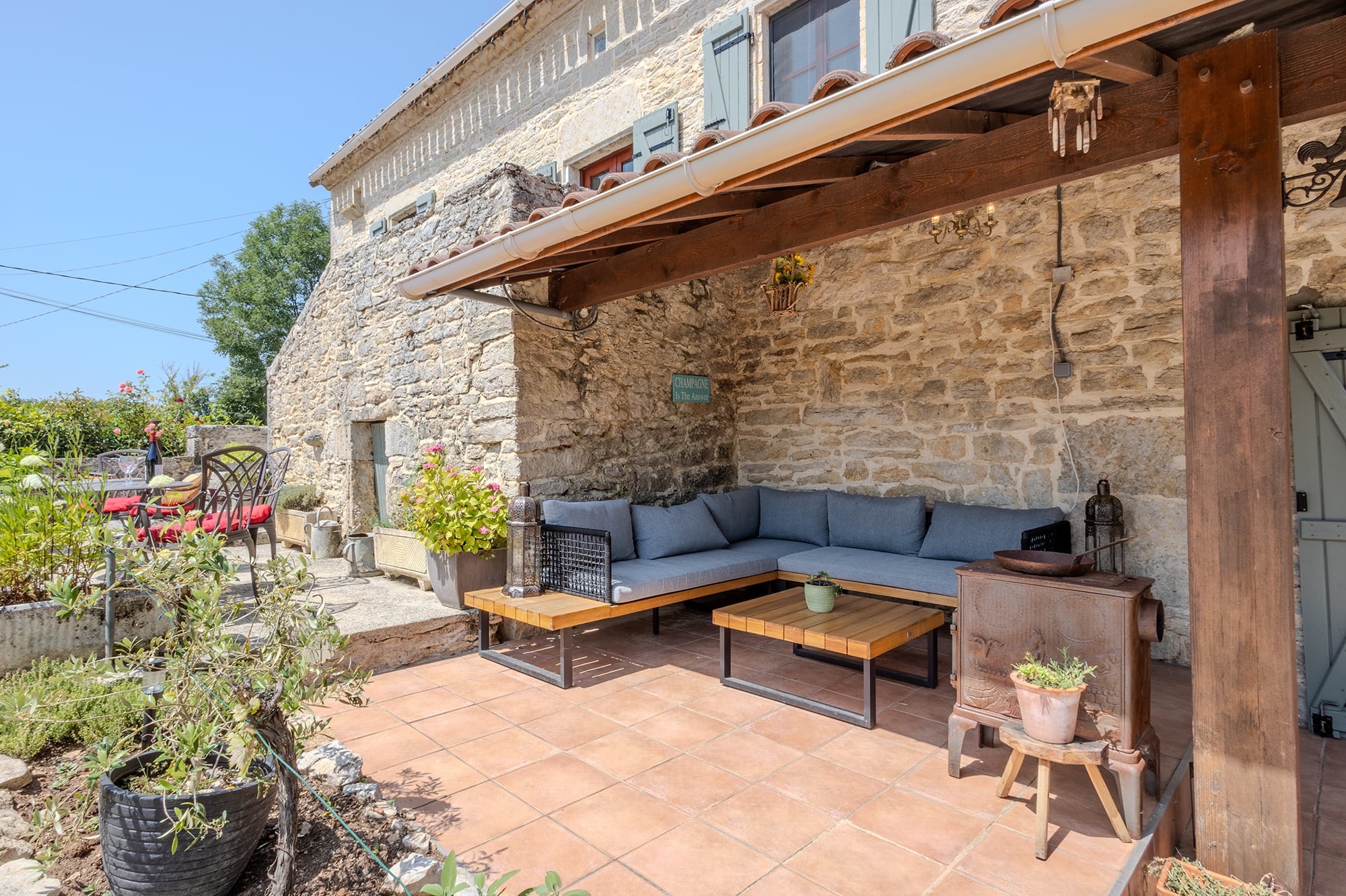 new under cover terrace photo for gallery page