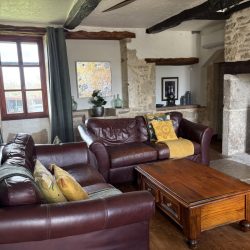 Farmhouse lounge room © 2026 lagagites (3)