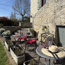 20260314 Front of farmhouse © 2026 lagagites.com